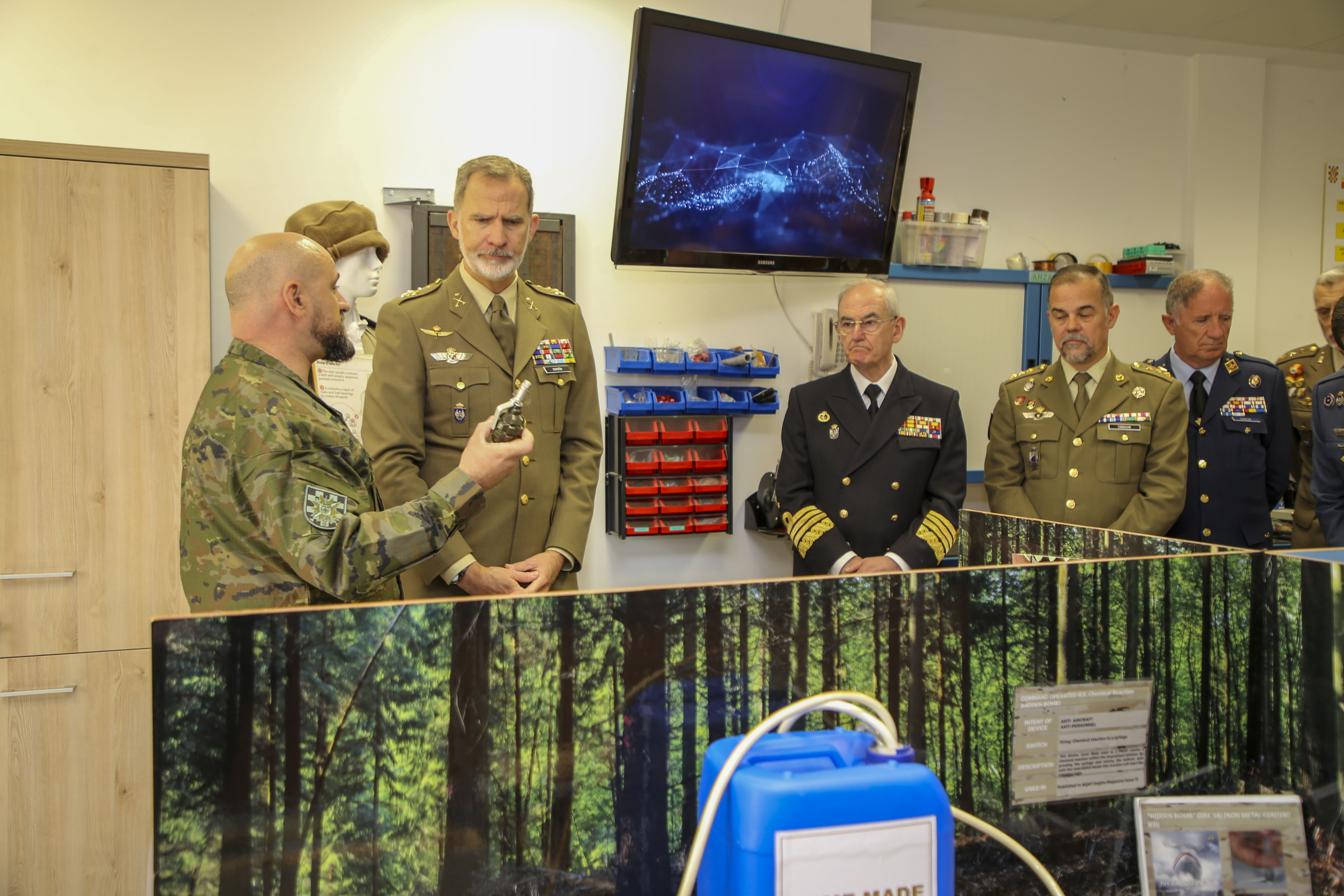 HIS MAJESTY KING FELIPE VI VISITS THE CENTRE OF EXCELLENCE AGAINST IMPROVISED EXPLOSIVE DEVICES (C-IED COE)