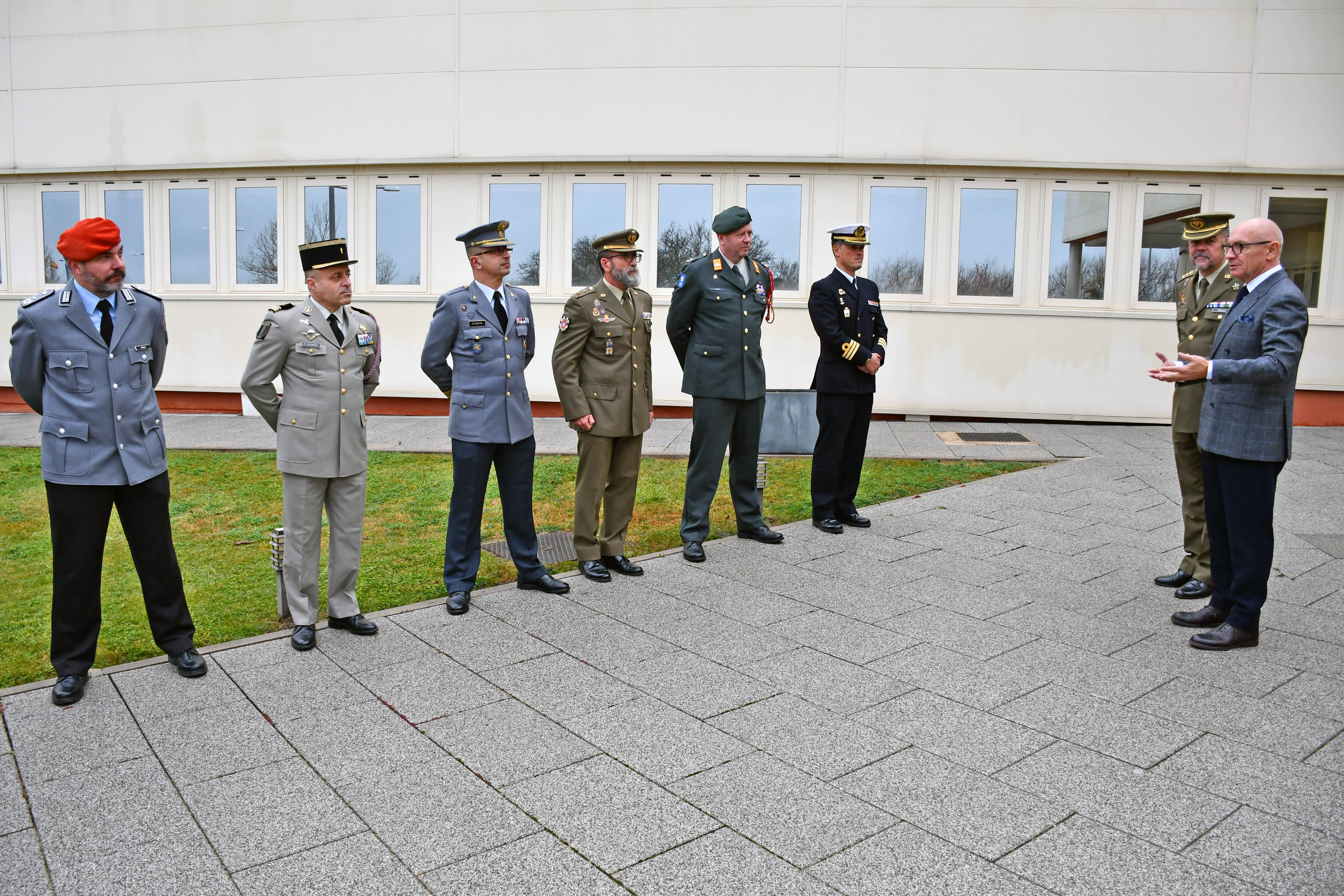 The Ambassador of the Czech Republic to the Kingdom of Spain visits the Centre of Excellence for Countering Improvised Explosive Devices.