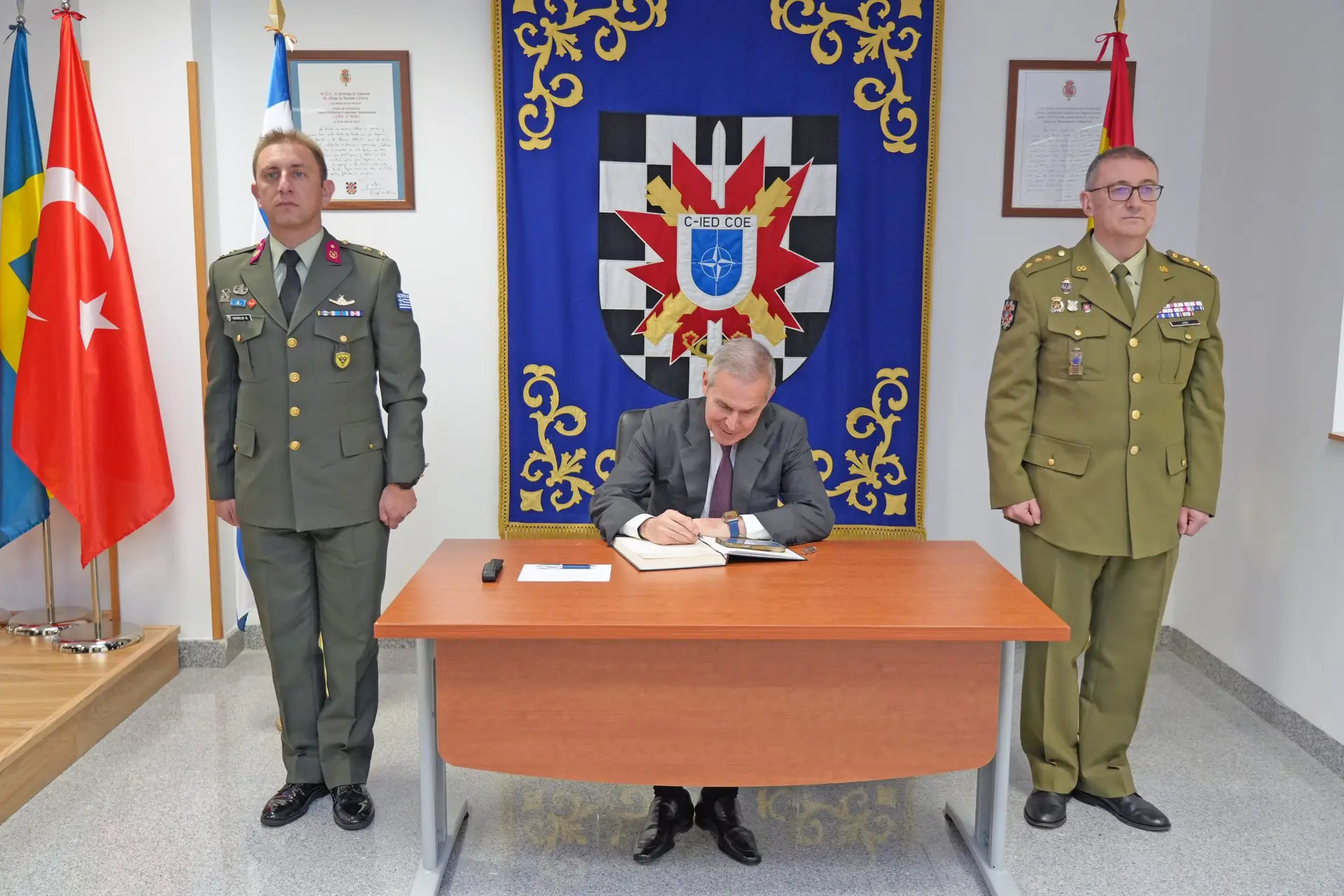 A delegation from the Hellenic Republic visited the C-IED COE