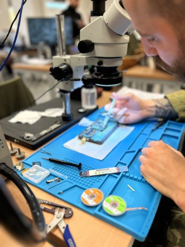 The ADOMEX (Advanced Document and Media Exploitation) Course gathers 10 experts from 8 nations